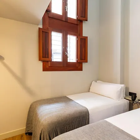 Uma Suites Barceloneta Beach *