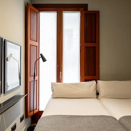 Uma Suites Barceloneta Beach