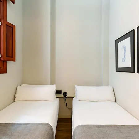 Uma Suites Barceloneta Beach