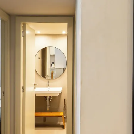 Uma Suites Barceloneta Beach *