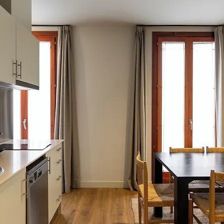 Uma Suites Barceloneta Beach