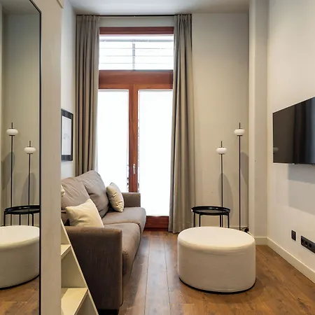 Uma Suites Barceloneta Beach Apartament *